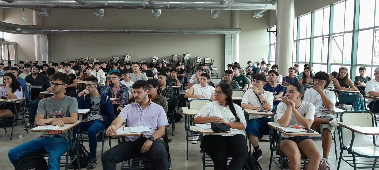 imagen ¿Qué capacitaciones puedo hacer este 2025 con el aval ITU UNCUYO?