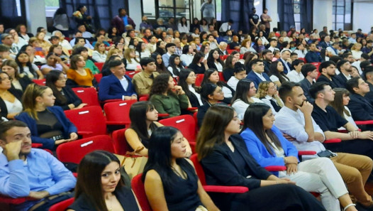 imagen Egresaron 94 nuevos profesionales para el sector socio productivo 