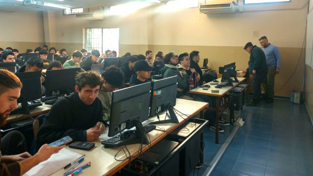 imagen Jornada sobre LoRa para estudiantes de Redes de Datos y Telecomunicaciones 