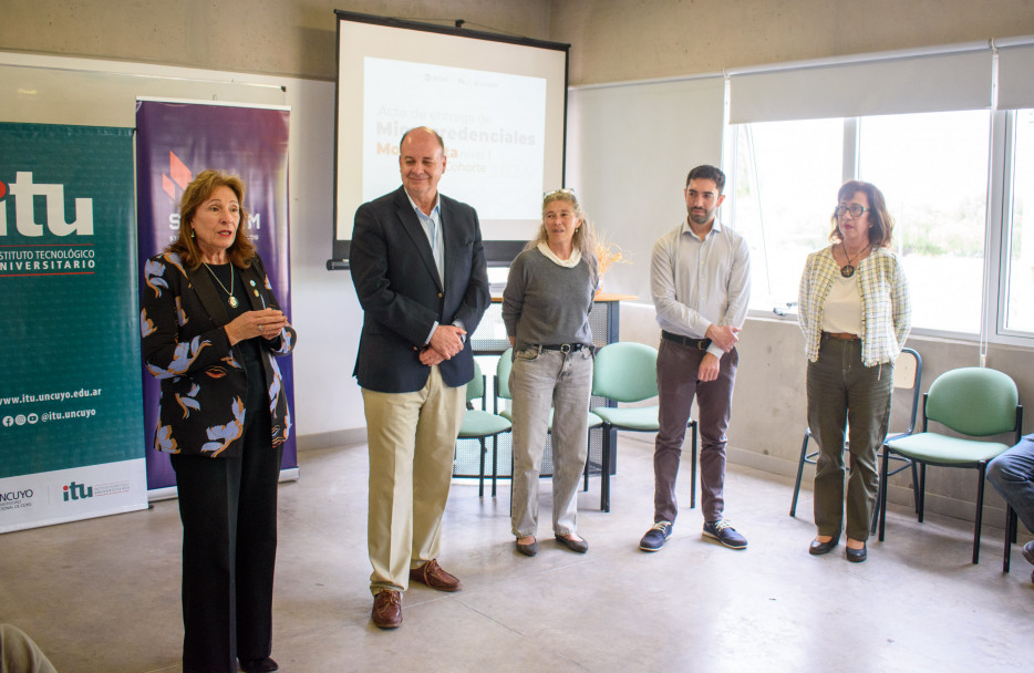 imagen Esther Sánchez: "La Universidad transforma la vida de las personas"