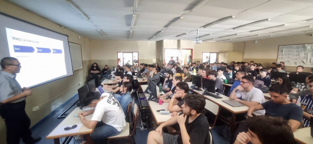 imagen Henry Tong en el ITU: brindó una charla sobre Web3, hackathon e inspiración