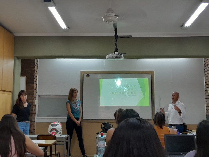 imagen Alfabetización Financiera: personal del Banco Nación ofreció un taller clave para nuestros estudiantes