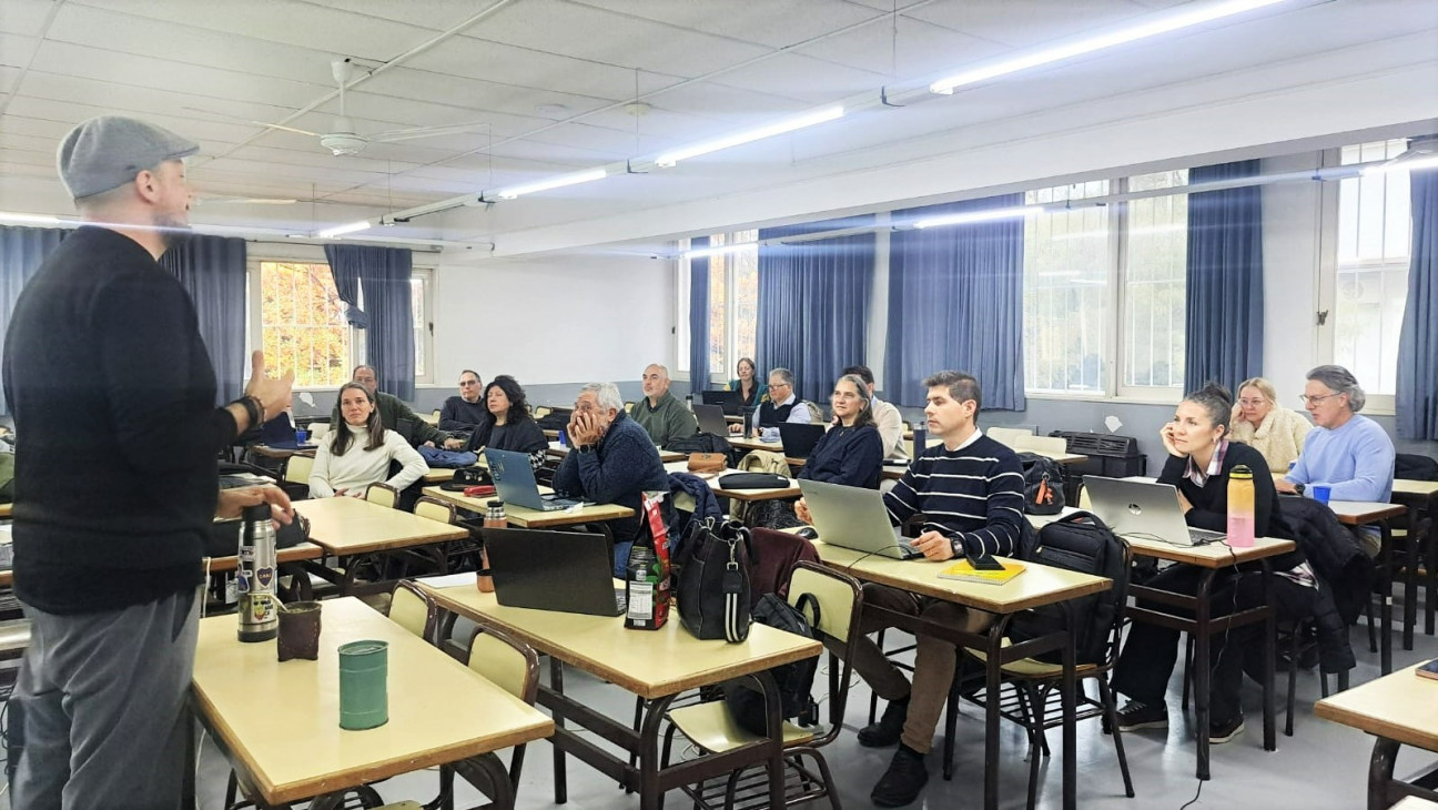 imagen Docentes incorporan inteligencia artificial y recursos Moodle para enriquecer sus propuestas de enseñanza