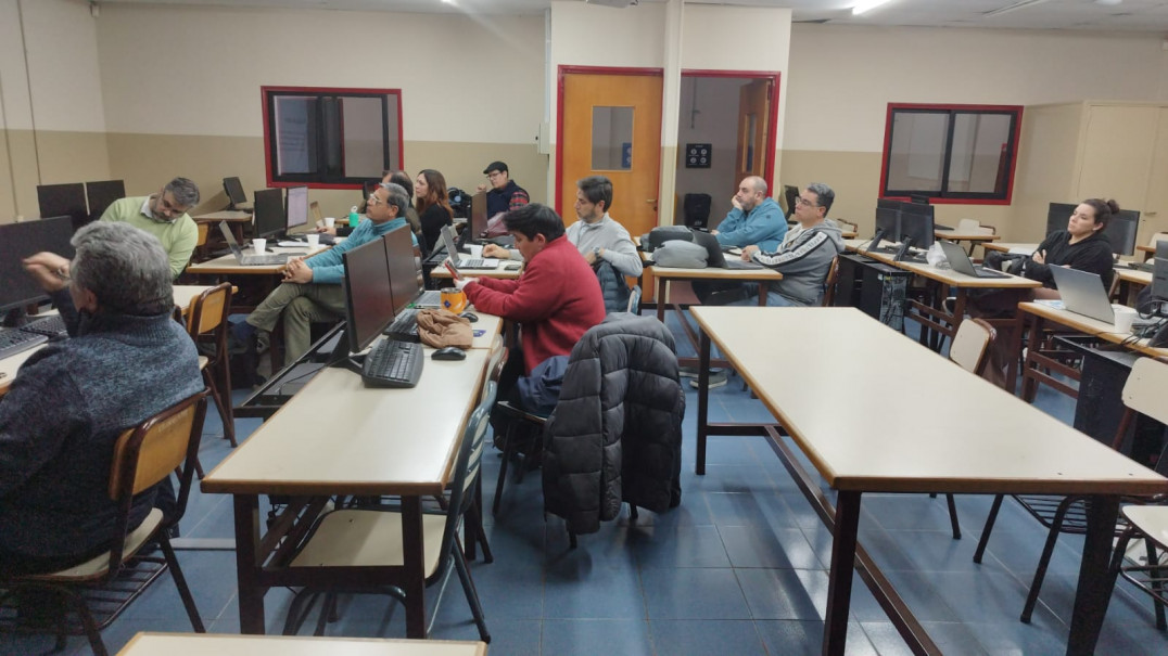 imagen Docentes incorporan inteligencia artificial y recursos Moodle para enriquecer sus propuestas de enseñanza