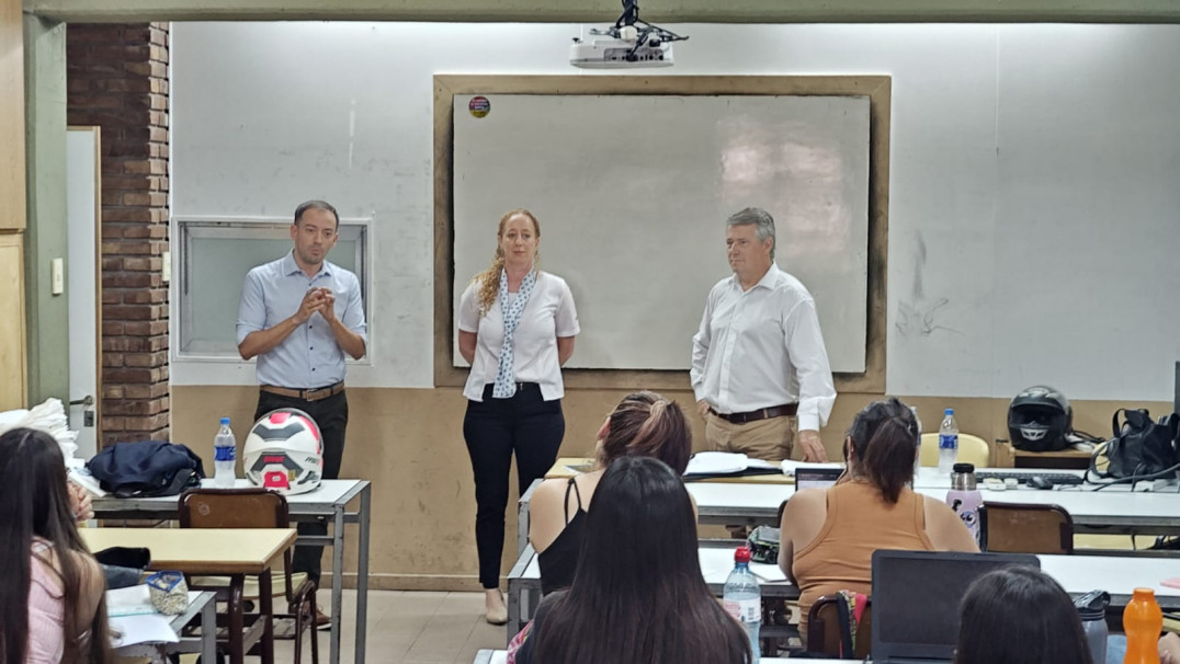 imagen Alfabetización Financiera: personal del Banco Nación ofreció un taller clave para nuestros estudiantes