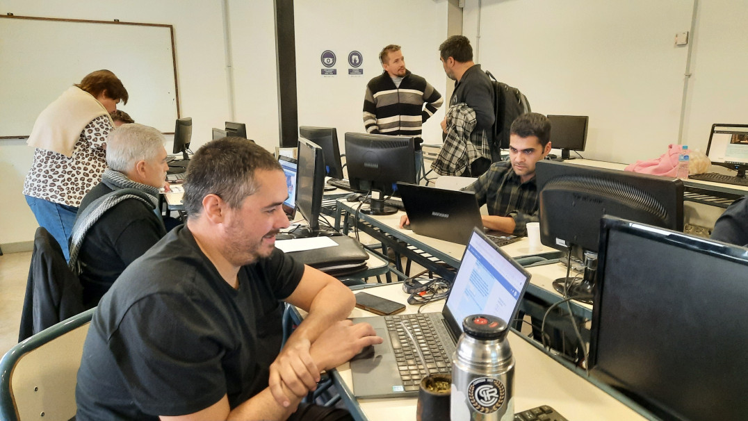 imagen Docentes incorporan inteligencia artificial y recursos Moodle para enriquecer sus propuestas de enseñanza