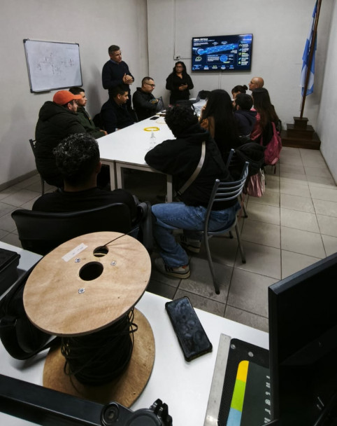 imagen Aprender más allá del aula: innovación, electrónica y práctica real en telecomunicaciones