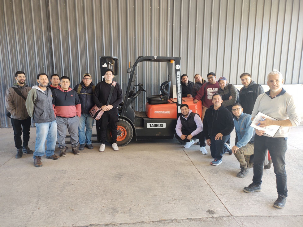 imagen Más de 80 personas participaron del Curso de Operación de Autoelevadores 