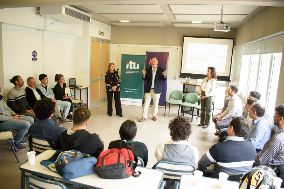 imagen Esther Sánchez: "La Universidad transforma la vida de las personas"