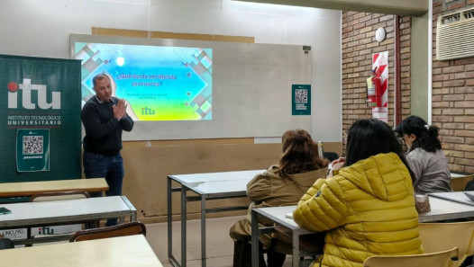 imagen ¿Qué estás vendiendo realmente?: la charla para emprendedores del Mercado Creativo
