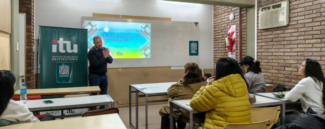 imagen ¿Qué estás vendiendo realmente?: la charla para emprendedores del Mercado Creativo