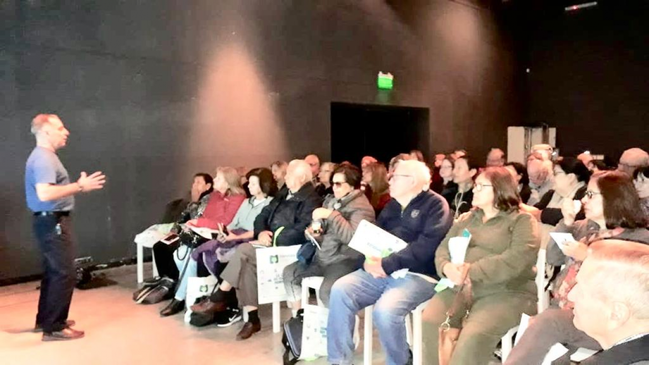 imagen Iniciaron dos cursos de Inclusión Digital para adultos mayores en la Ciudad de Mendoza