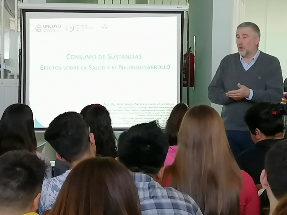 imagen Dictaron Taller sobre "Uso y abuso de sustancias psicoactivas" en Sede General Alvear 