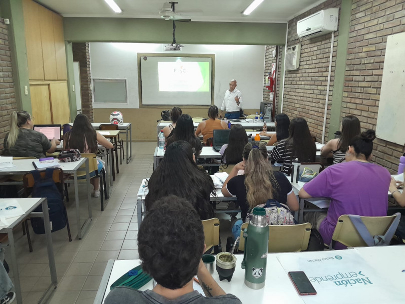 imagen Alfabetización Financiera: personal del Banco Nación ofreció un taller clave para nuestros estudiantes