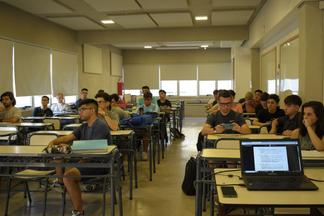 imagen Tutorías: convocatoria abierta para estudiantes y egresados de Redes 