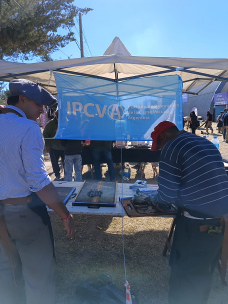 imagen Estudiantes de Gestión aplicaron sus conocimientos en la Fiesta Nacional de la Ganadería