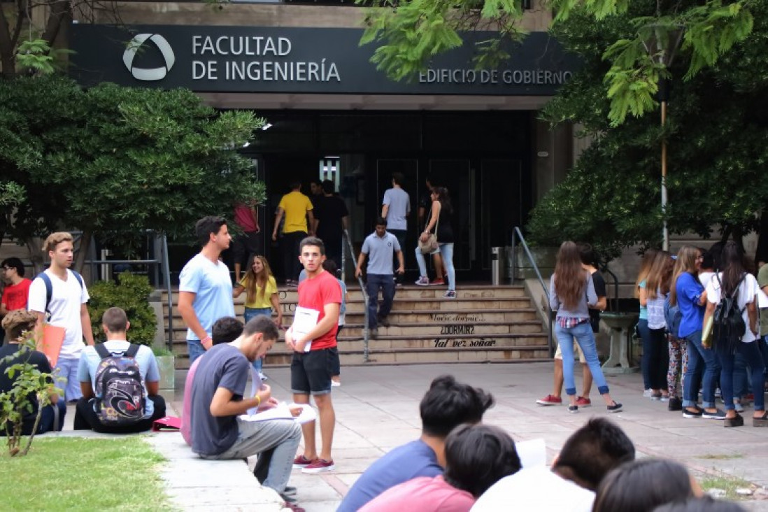 imagen Curso de Enlace con Facultad de Ingeniería para estudiantes avanzados o egresados del ITU