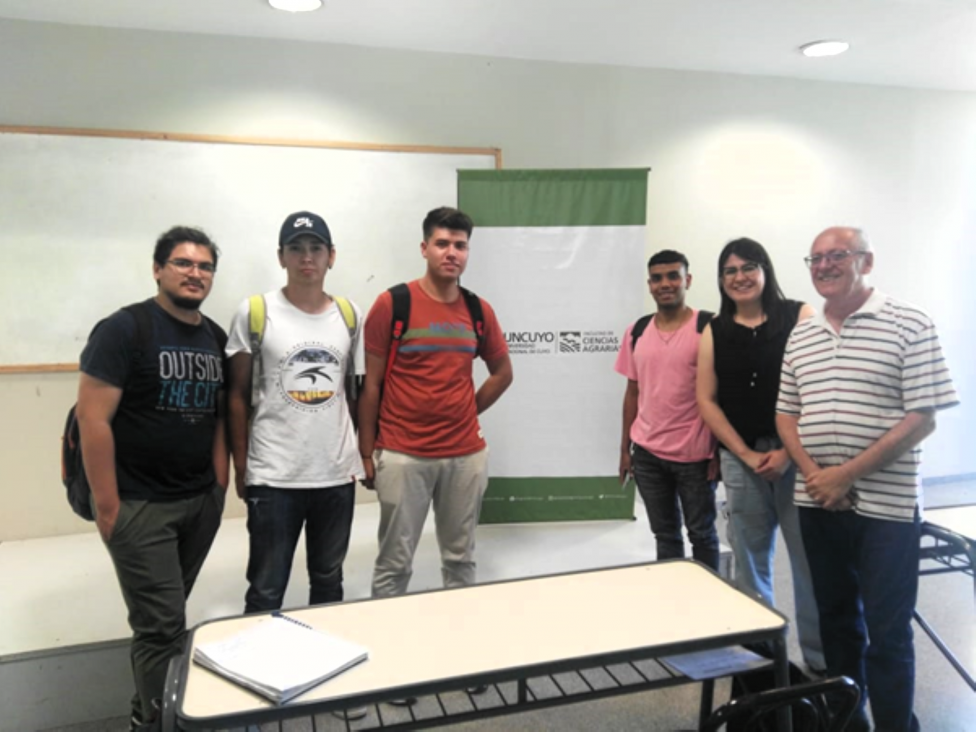 imagen Gestión de Residuos Orgánicos: la destacada participación de estudiantes del ITU Junín en la Hackatón DERVINSA