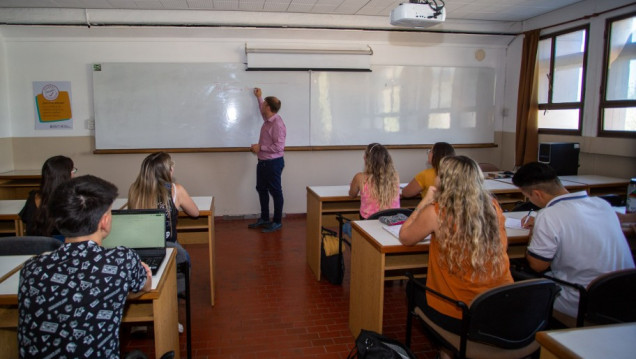 imagen Docentes podrán formarse en universidades de la Asociación de Universidades Grupo Montevideo 