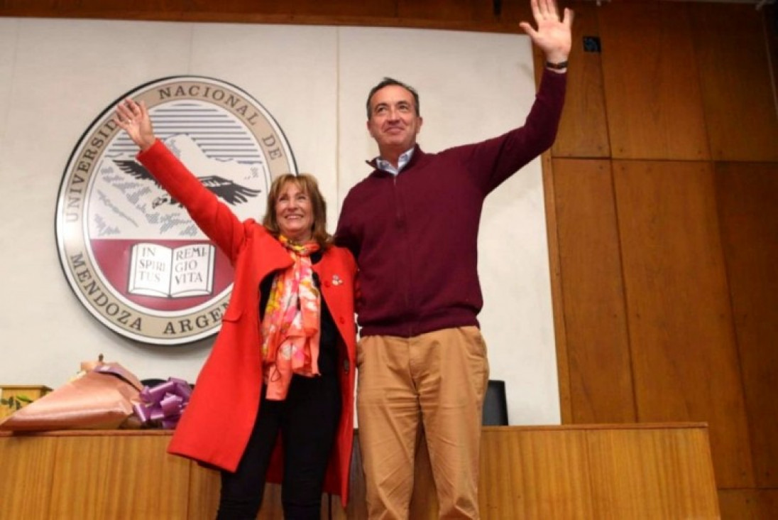 imagen Esther Sánchez y Gabriel Fidel fueron confirmados Rectora y Vicerrector electos